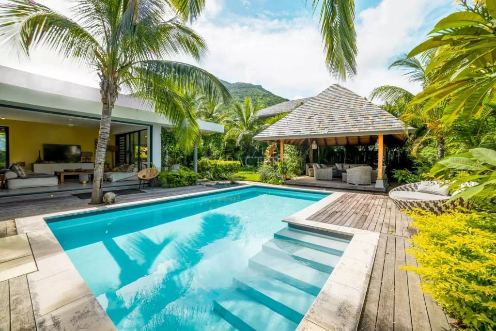 4 bedrooms villa in south-west of Mauritius